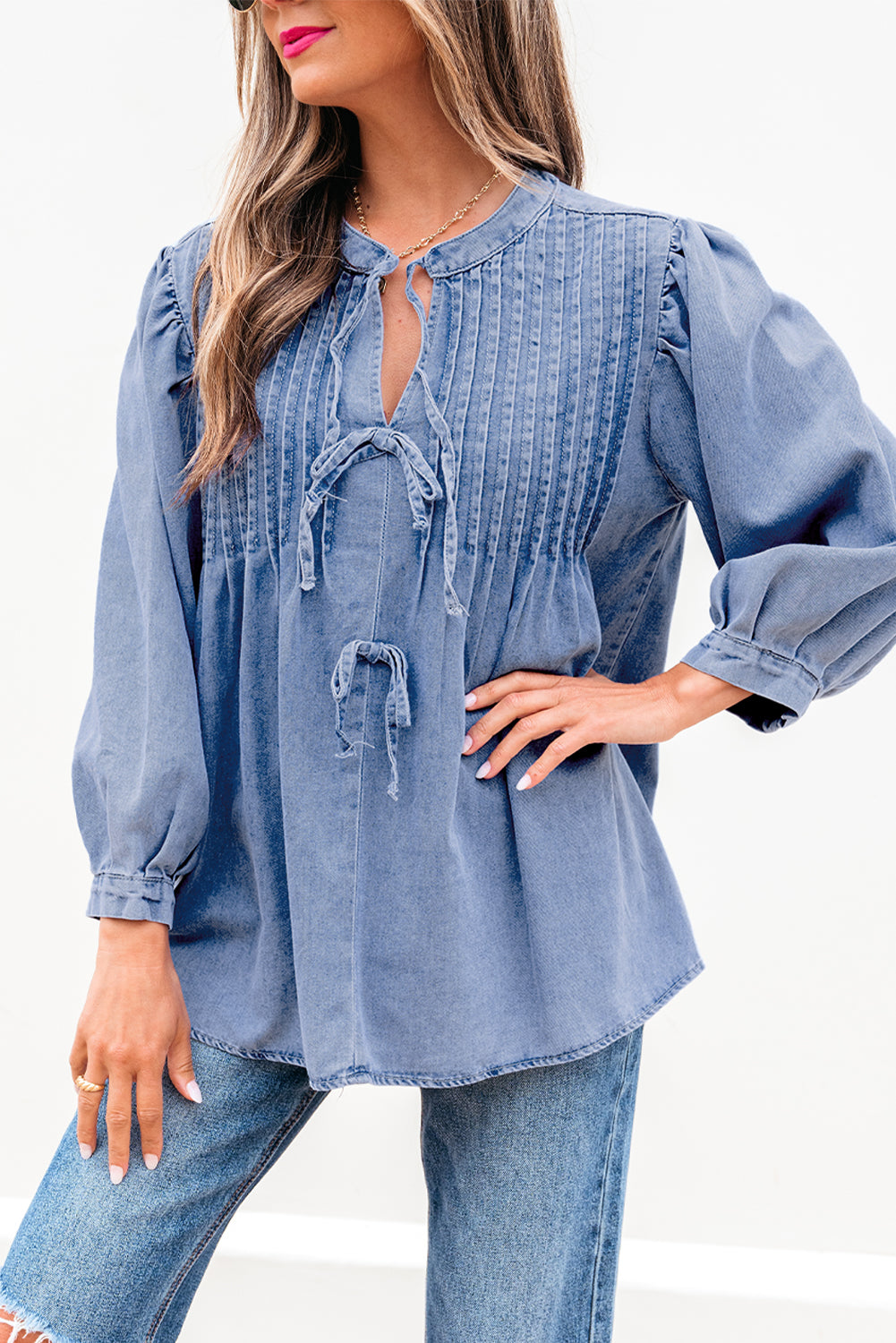 Myosotis Denim Front Pintuck Bow Tie Puff Sleeve Top.