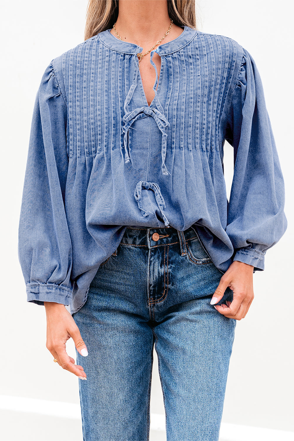 Myosotis Denim Front Pintuck Bow Tie Puff Sleeve Top.