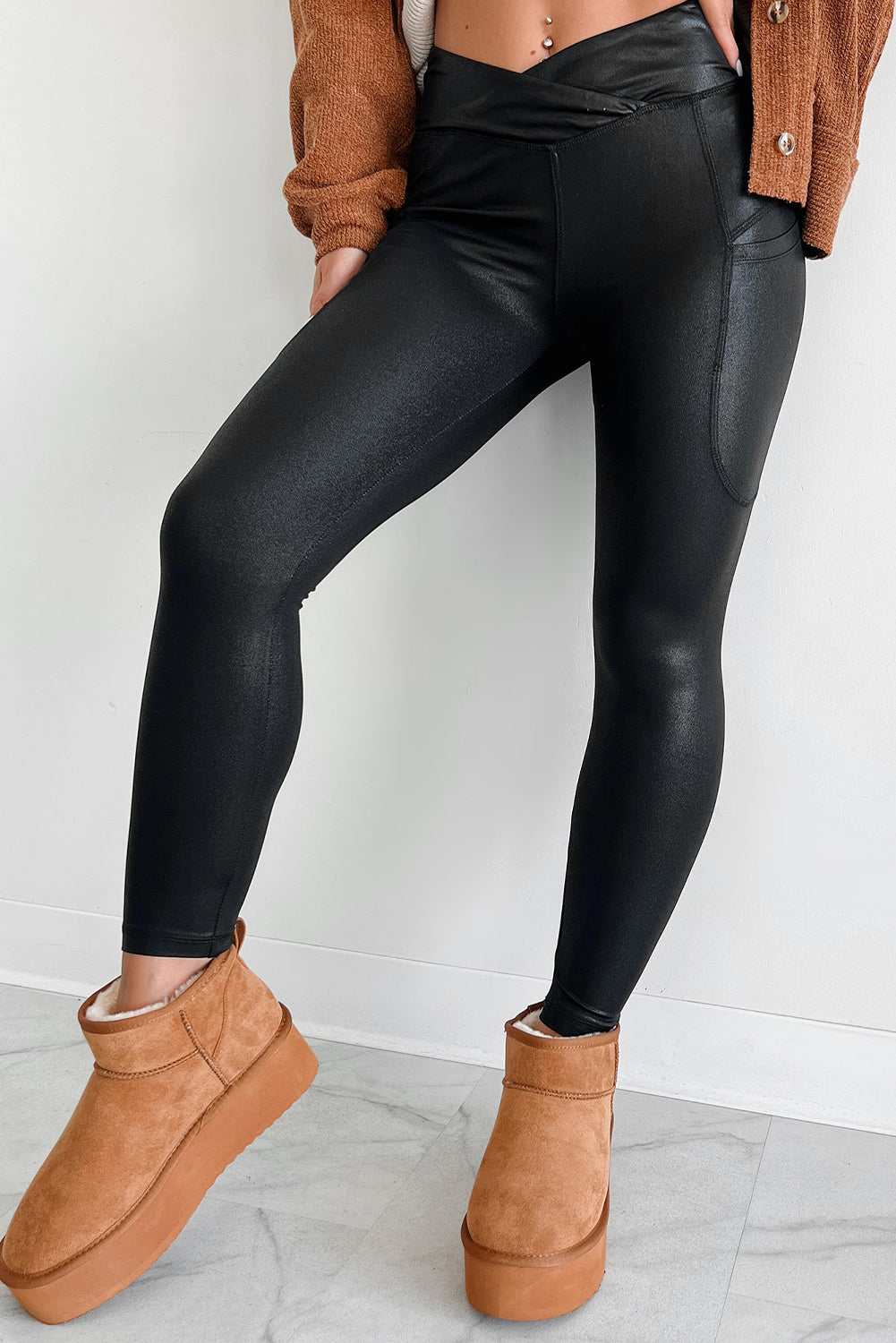 Black V Crossover High Waist Pocketed Leggings.